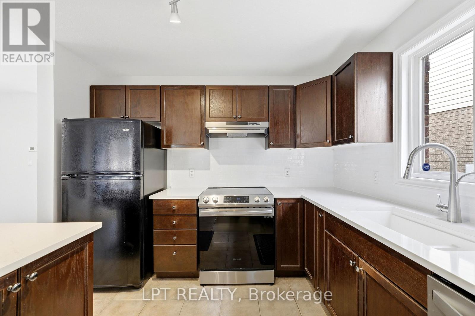 903 BRADSHAW CRESCENT - Image 10