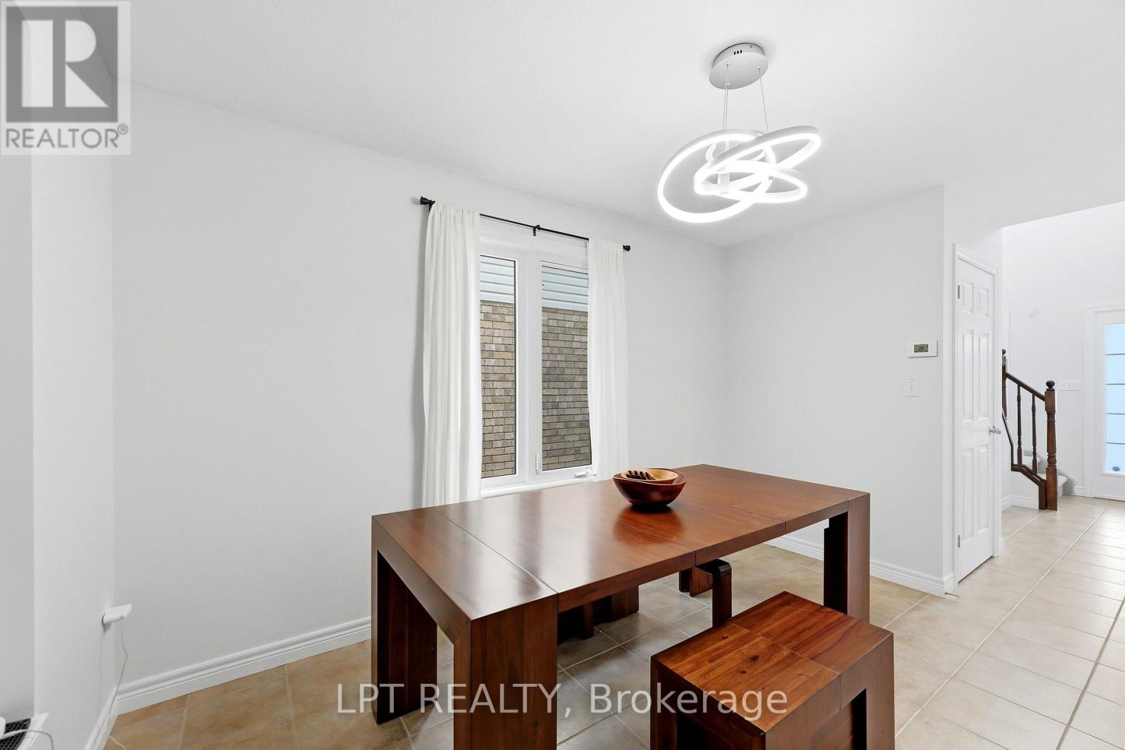 903 BRADSHAW CRESCENT - 12