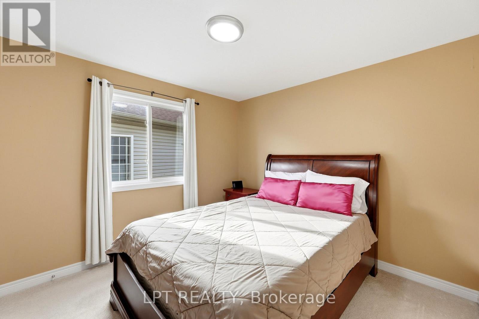 903 BRADSHAW CRESCENT - 24