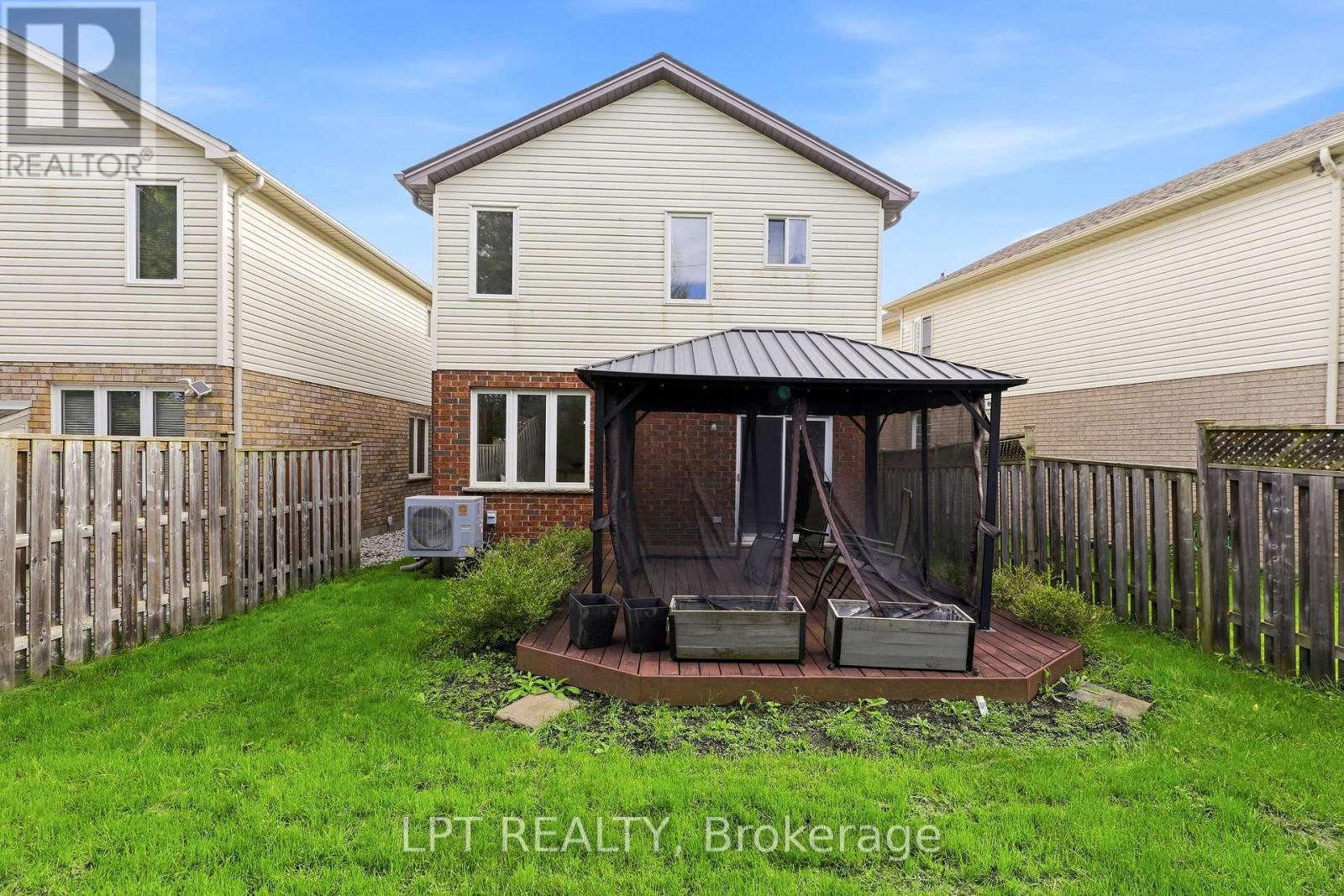 903 BRADSHAW CRESCENT - 37