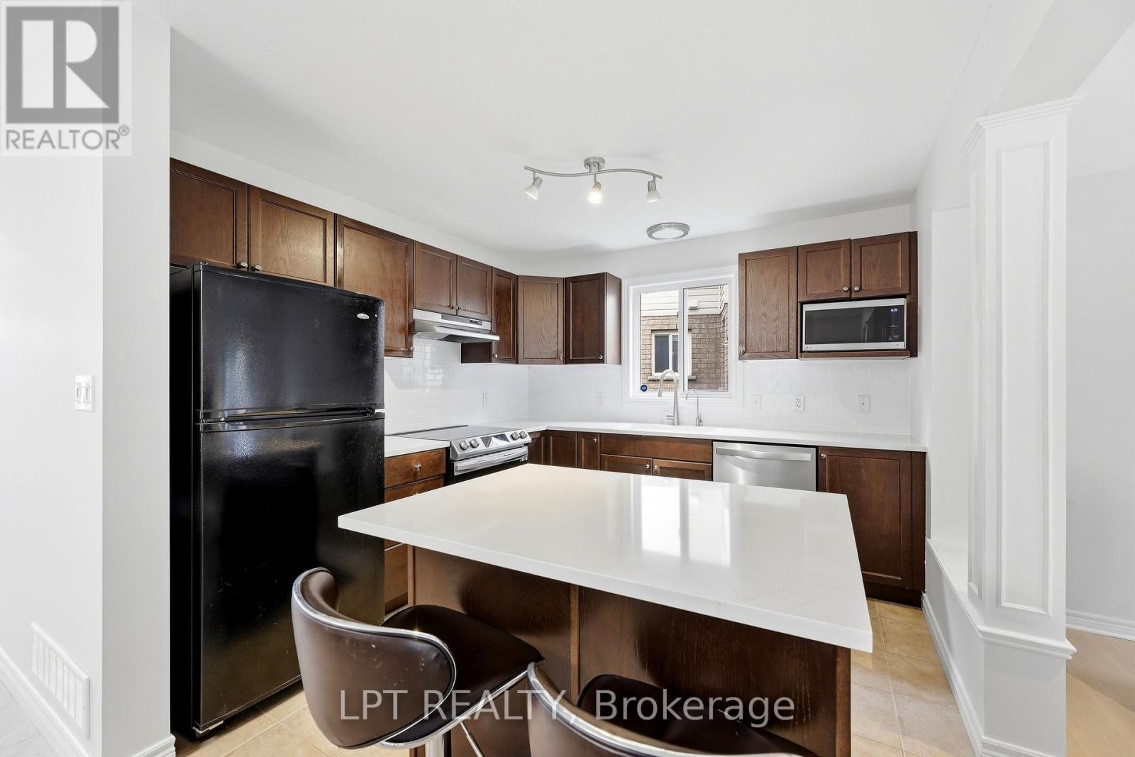 903 BRADSHAW CRESCENT - 8