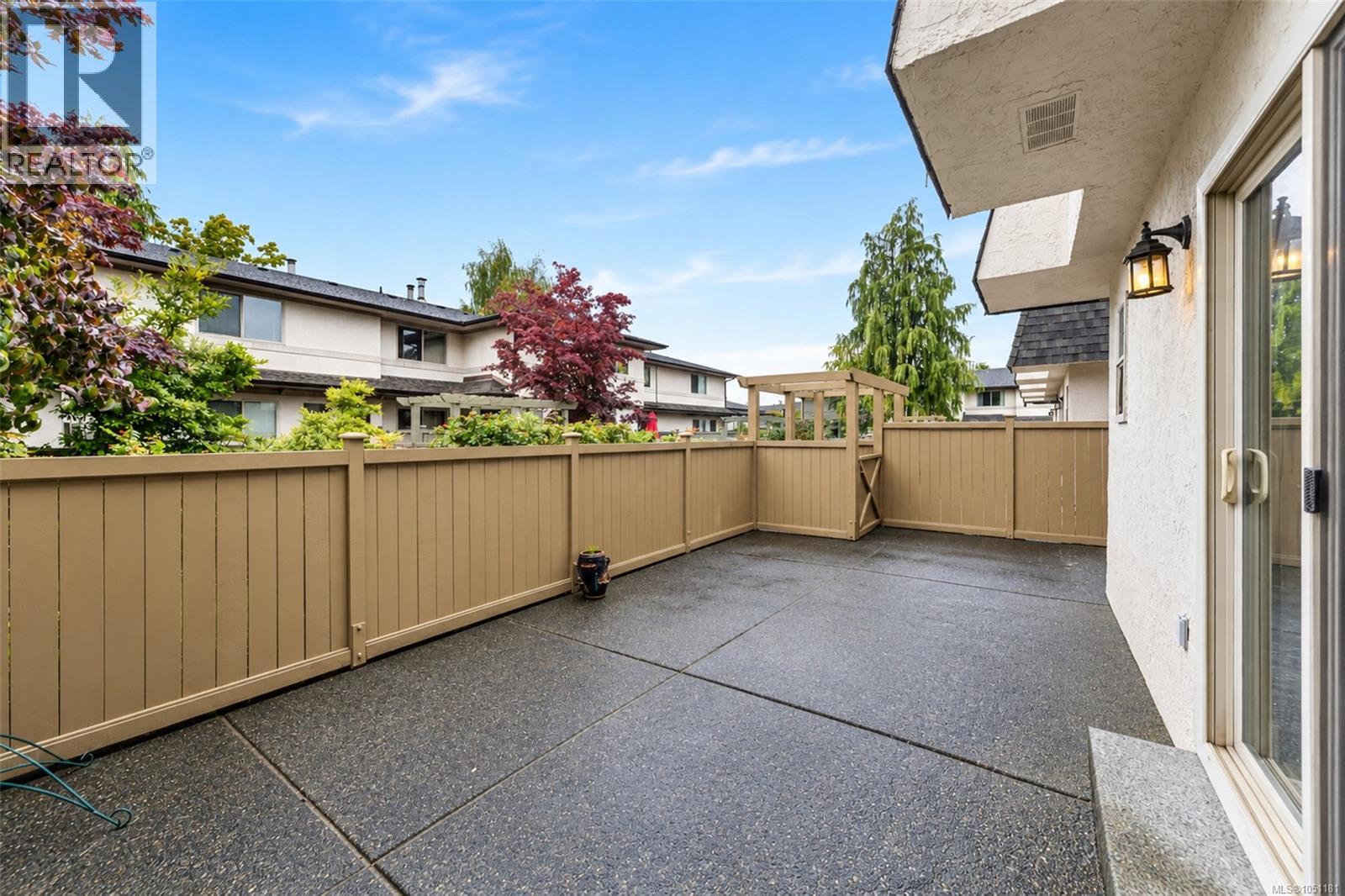 #43 4061 Larchwood Dr - Image 3