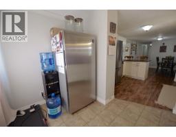 5203 42 Avenue, Taber, AB T1G1B5 Photo 15