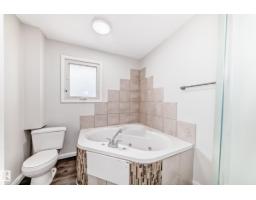 8615 42a Av Nw, Edmonton, AB T6K1E6 Photo 25