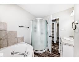 8615 42a Av Nw, Edmonton, AB T6K1E6 Photo 26
