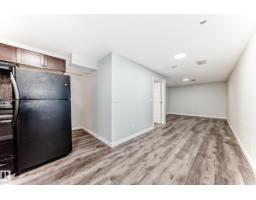 8615 42a Av Nw, Edmonton, AB T6K1E6 Photo 30