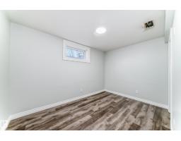 8615 42a Av Nw, Edmonton, AB T6K1E6 Photo 34