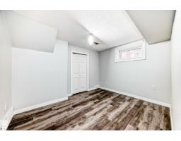 8615 42a Av Nw, Edmonton, AB T6K1E6 Photo 36
