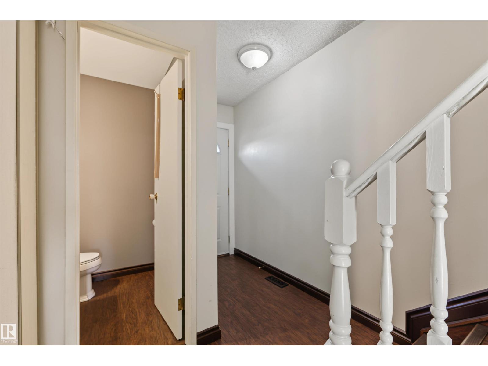 #53 4707 126 AV NW - 10