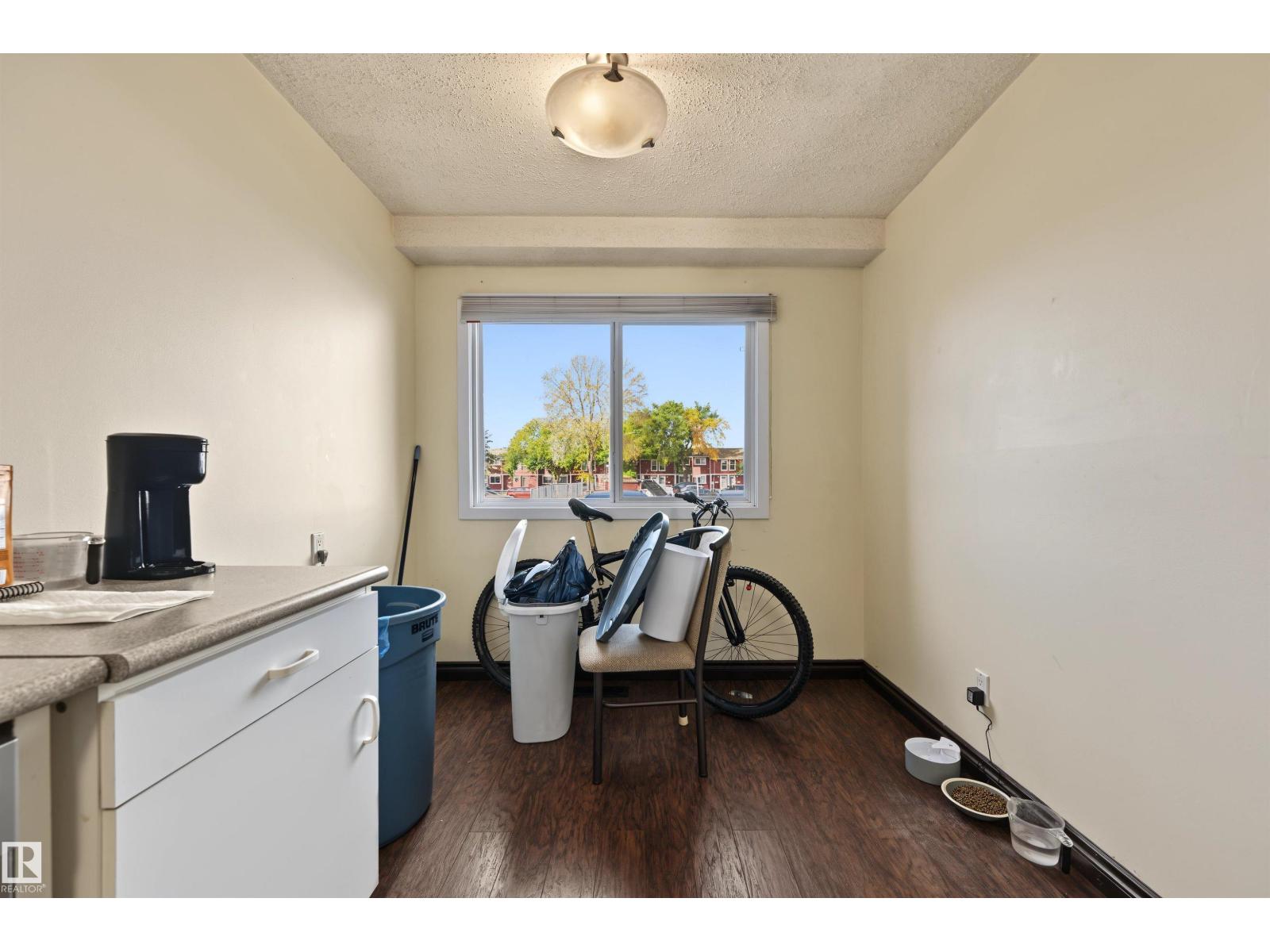 #53 4707 126 AV NW - 17