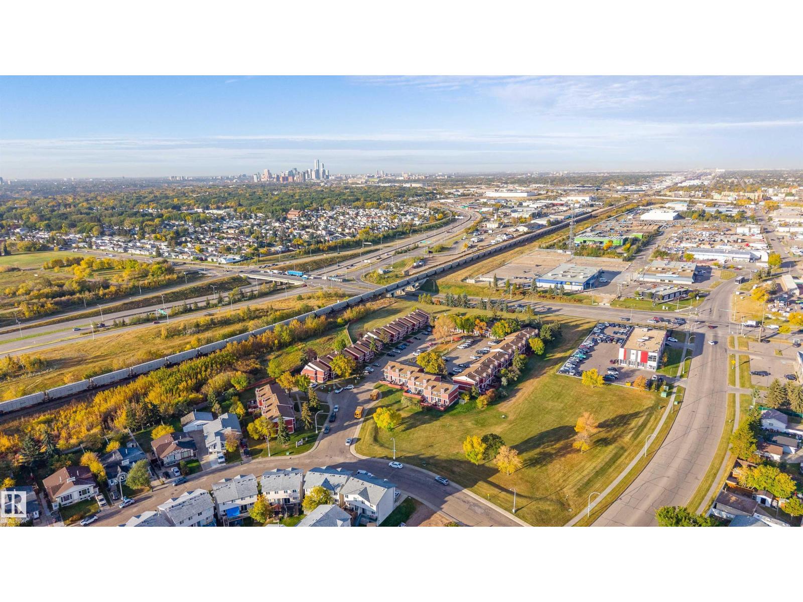 #53 4707 126 AV NW - 48