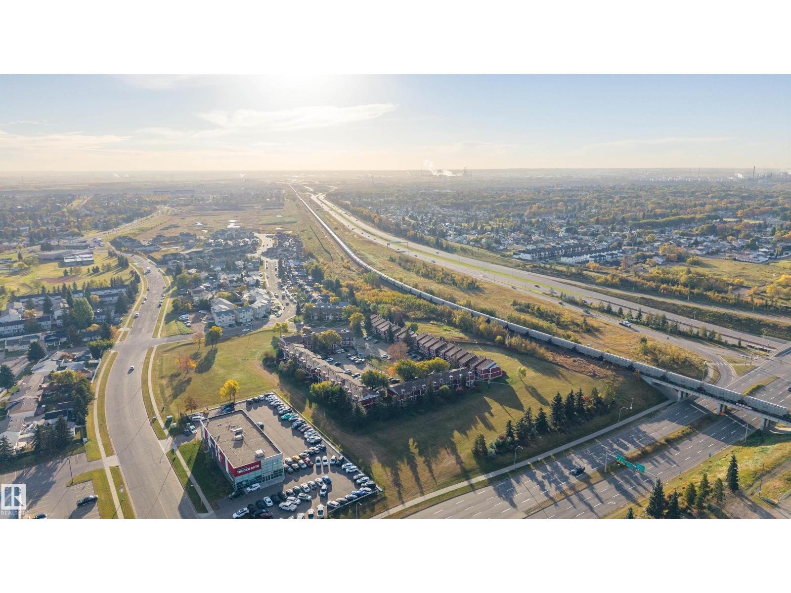 #53 4707 126 AV NW - 54