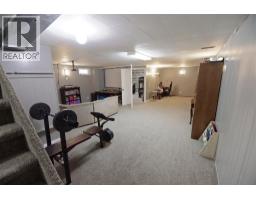5203 42 Avenue, Taber, AB T1G1B5 Photo 24