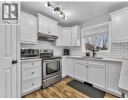 Bedroom - 23 Somerset Place Se, Medicine Hat, AB T1B0G9 Photo 15