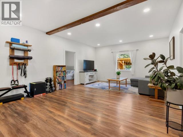 1 COUCH ROAD - 11