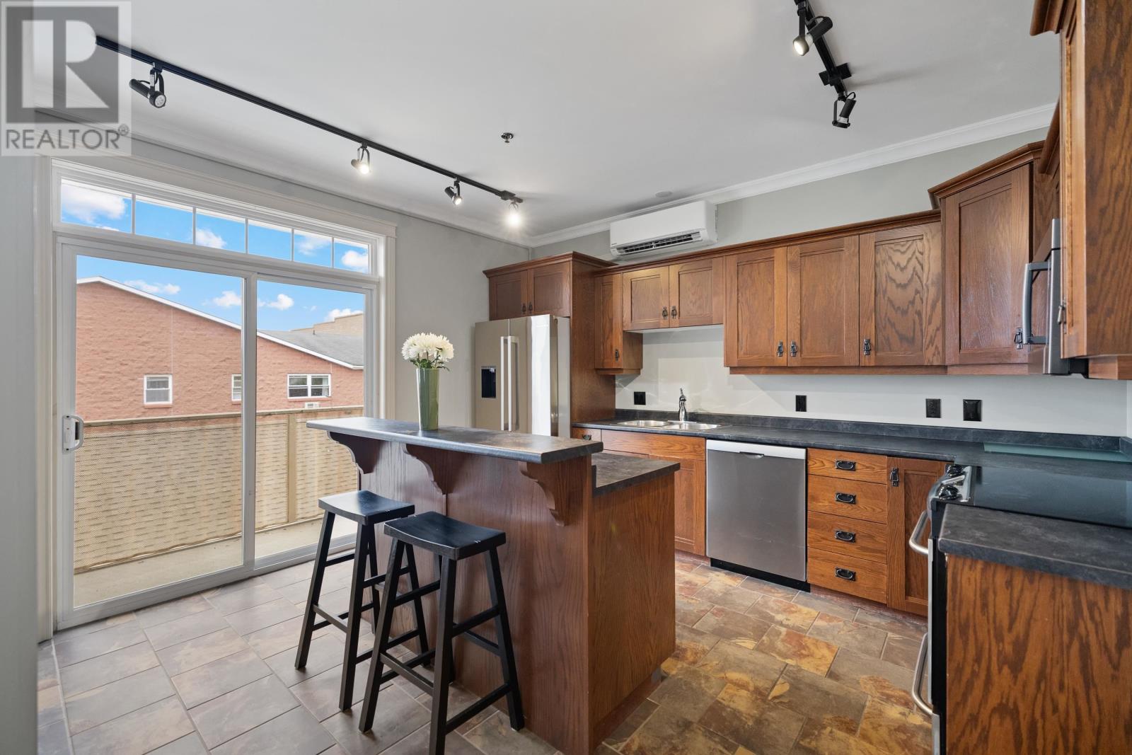 #302 111 Richmond Street - 13