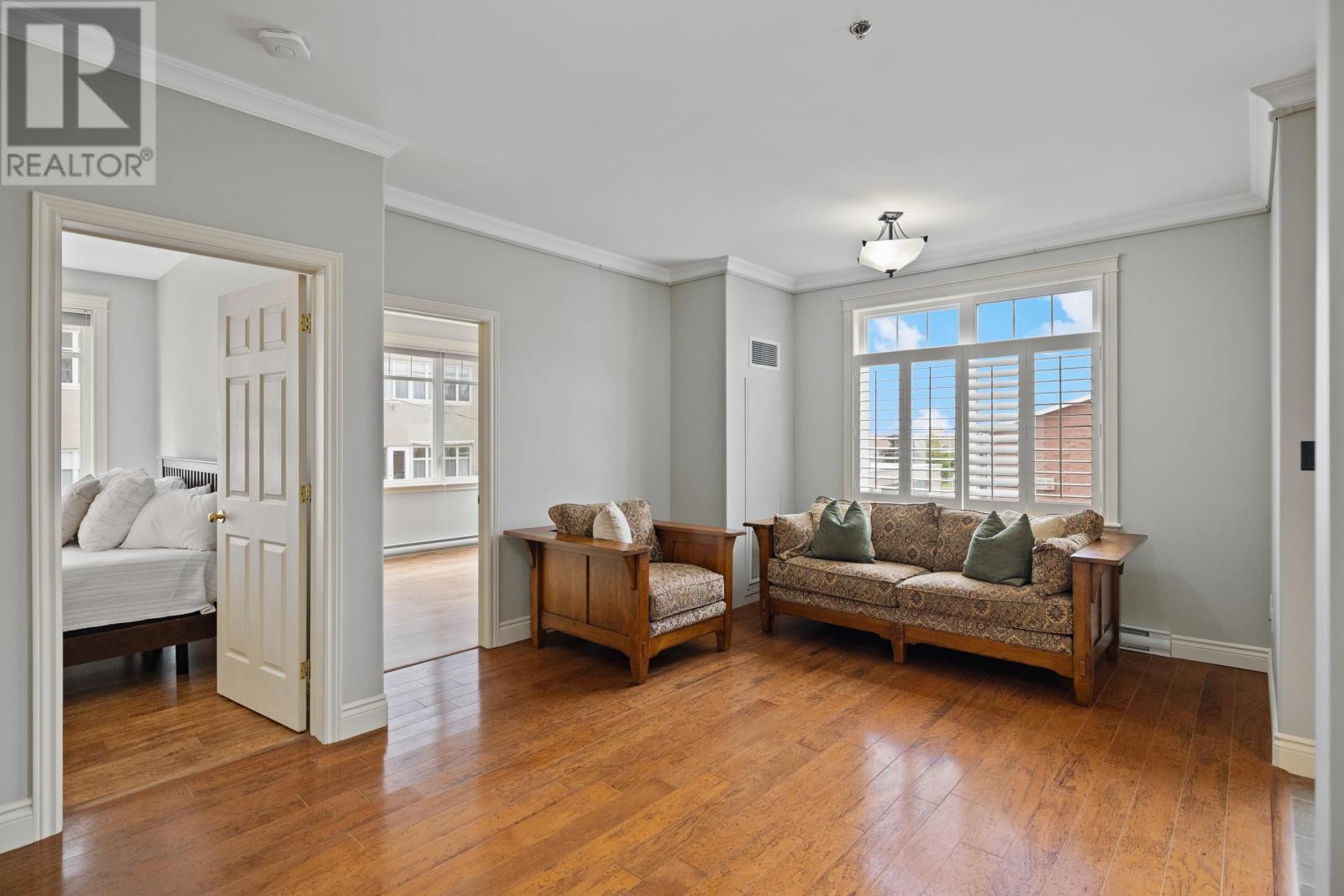 #302 111 Richmond Street - 18