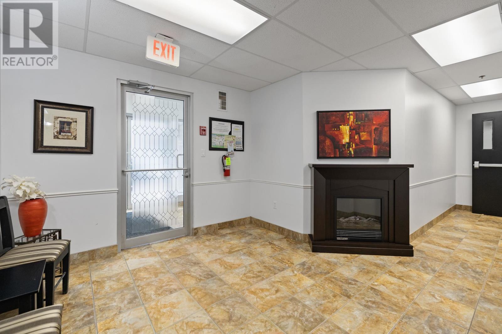 #302 111 Richmond Street - Image 7
