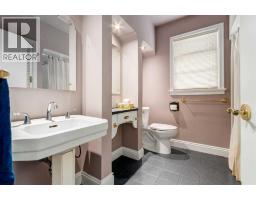 827 17 Avenue Nw, Calgary, AB T2M0P1 Photo 15