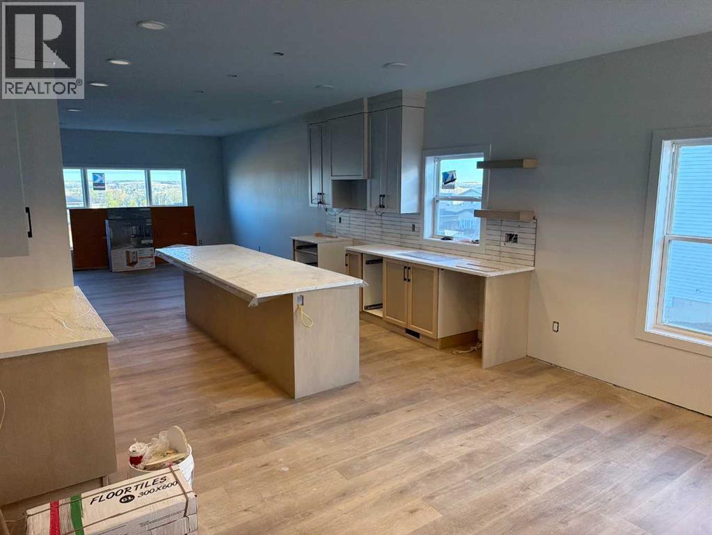 11 Vincent Gate - Image 3