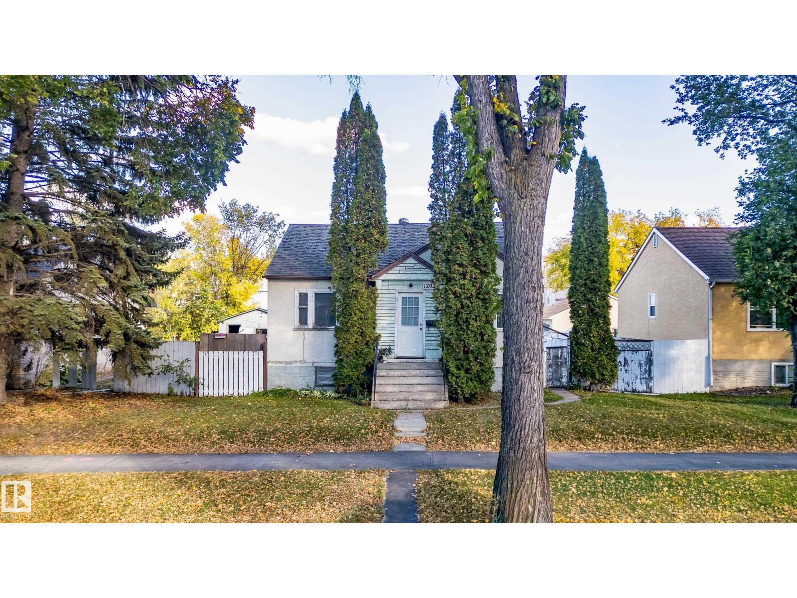 12023 67 ST NW - 2