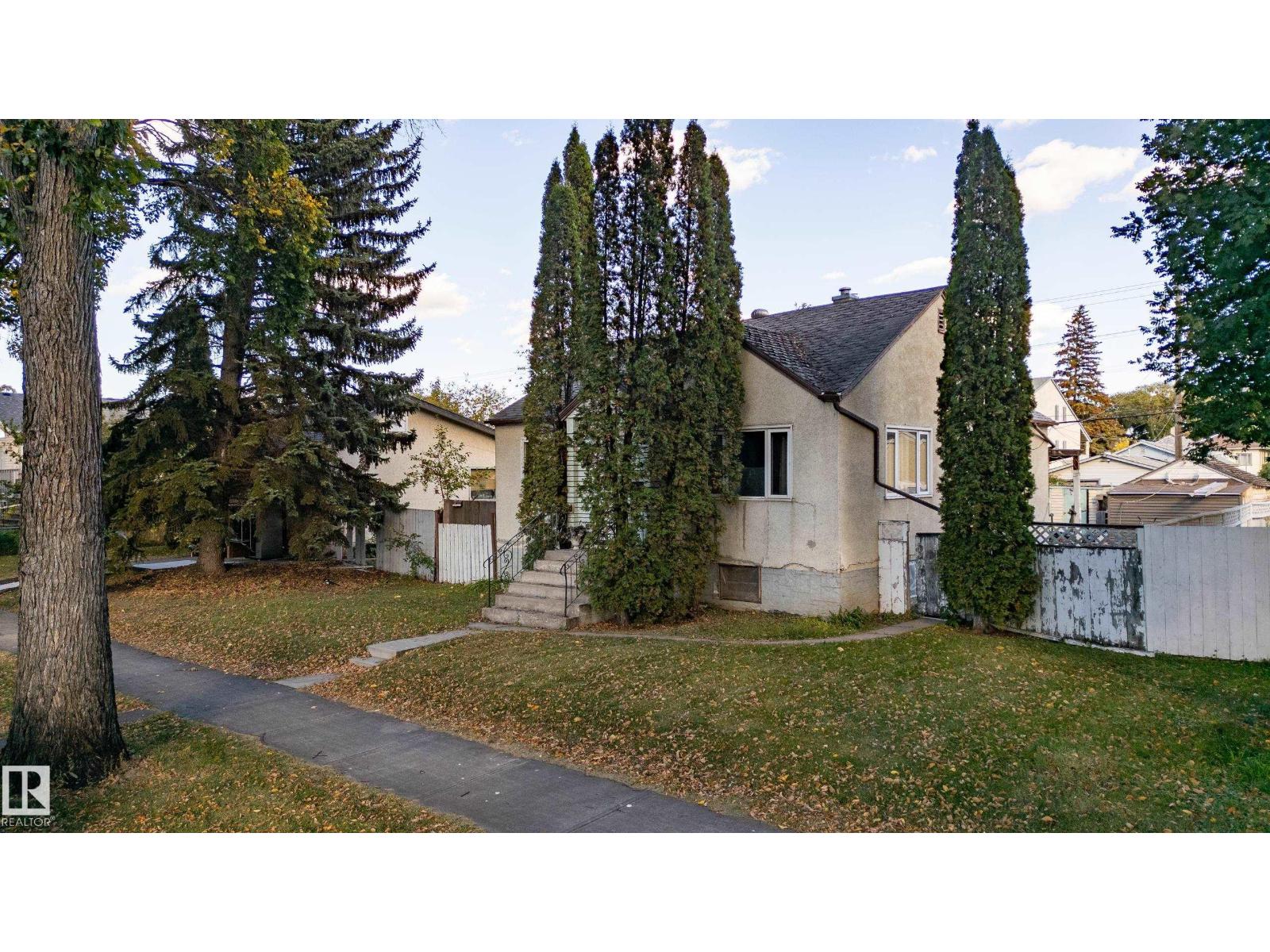 12023 67 ST NW - Image 4