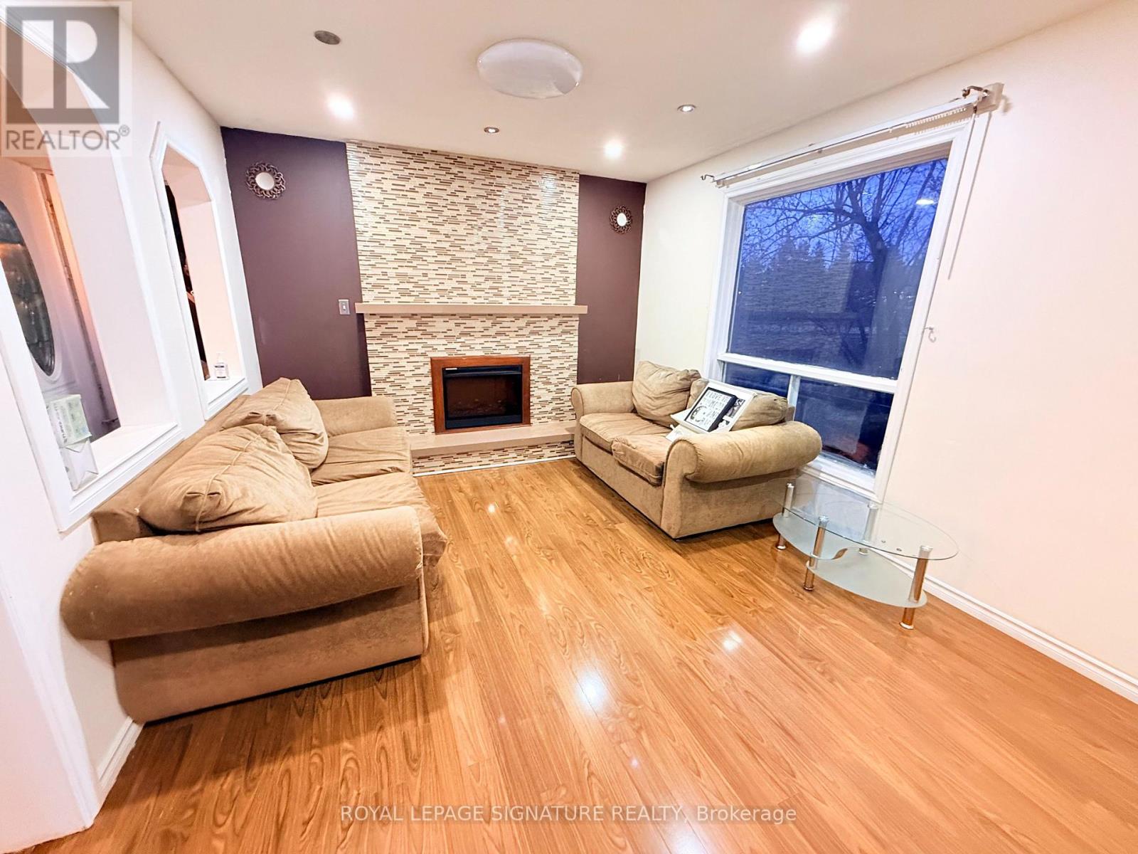 32 Madison Street, Brampton, ON photo 18