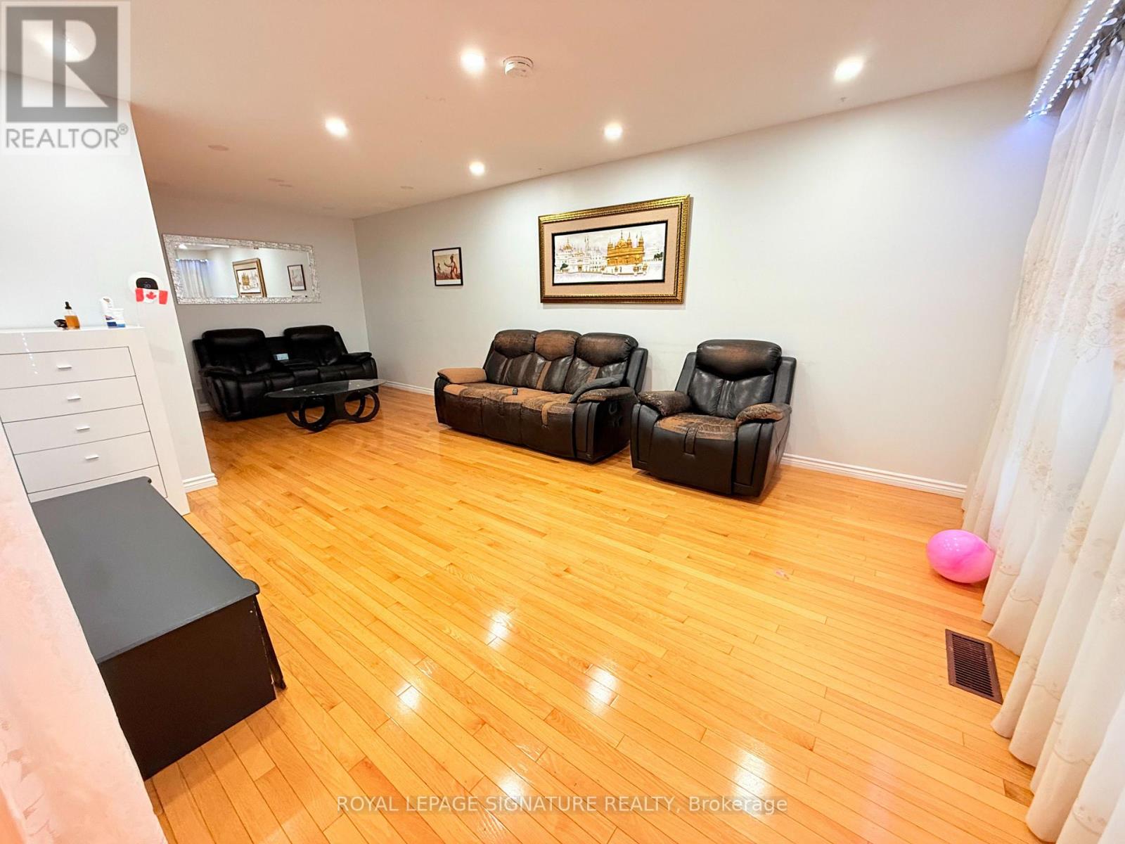 32 MADISON STREET - 3