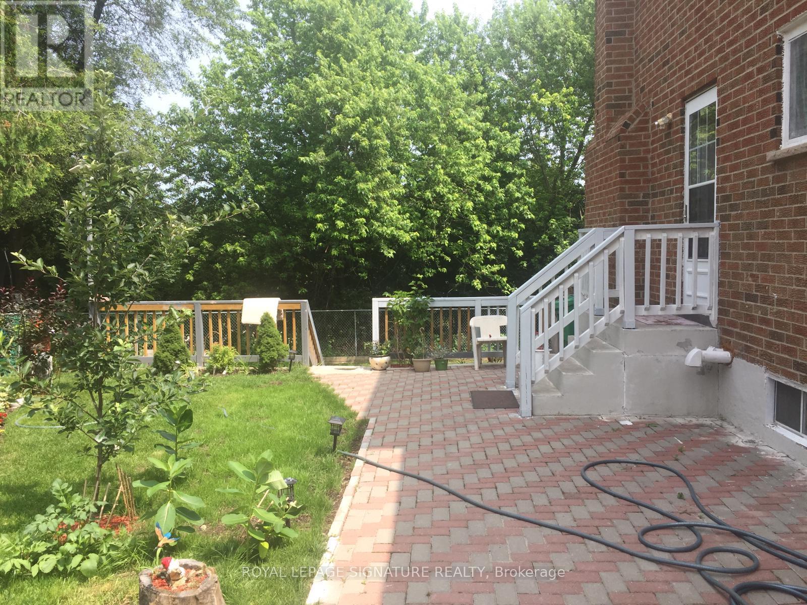 32 Madison Street, Brampton, ON photo 38