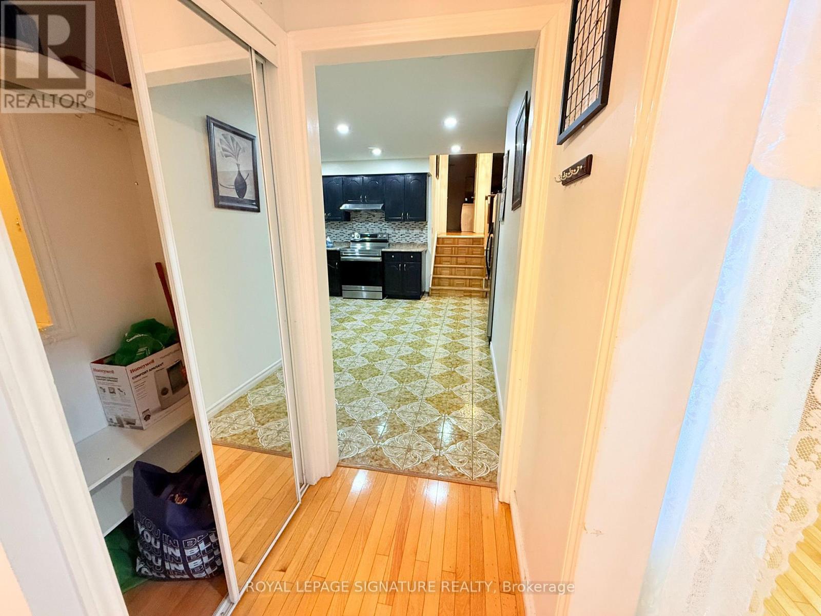 32 Madison Street, Brampton, ON photo 8