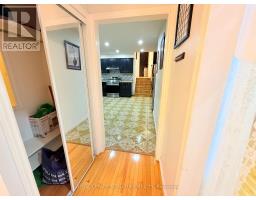 Living room - 32 Madison Street, Brampton, ON L6S3C5 Photo 8