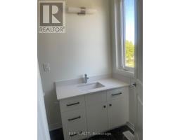 9 - 726 Front Royal Street, Mississauga, ON L4Y0C8 Photo 7