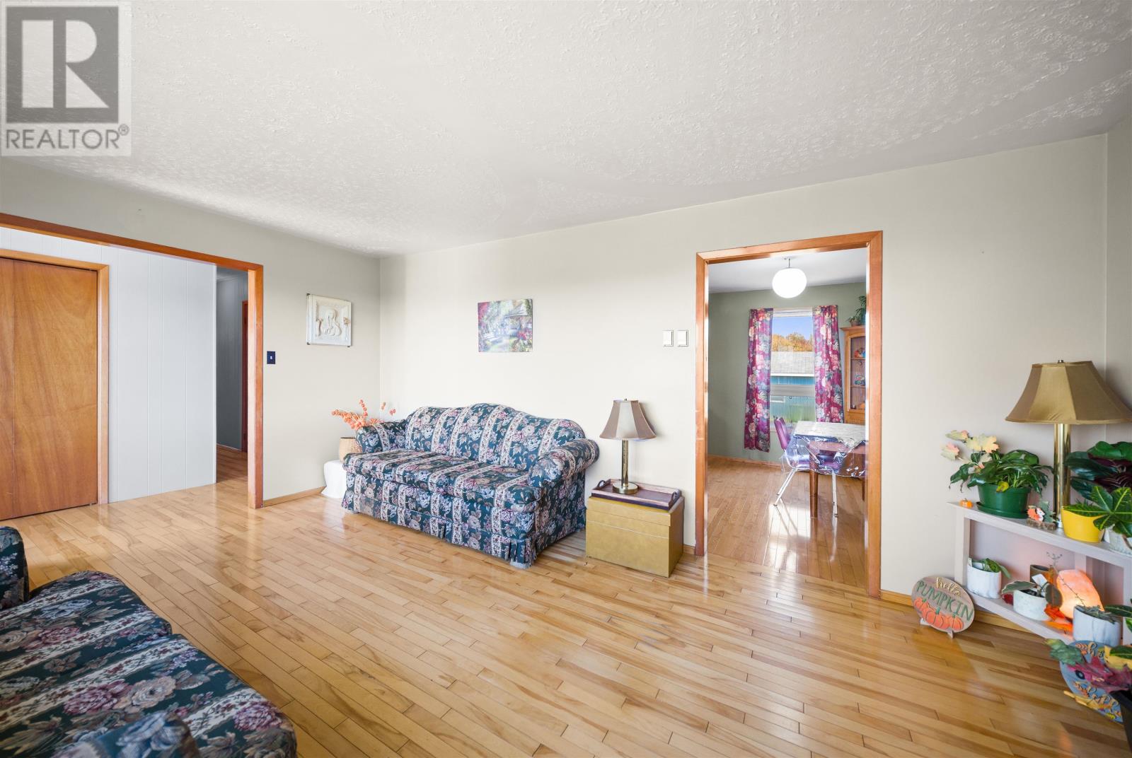 12122 Rte 14 - Image 15