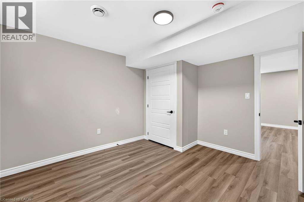 52 Queen Street — photo 36