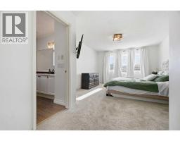 222 Douglas Ridge Circle Se, Calgary, AB T2Z3C4 Photo 24