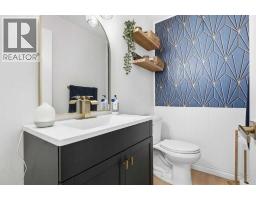 222 Douglas Ridge Circle Se, Calgary, AB T2Z3C4 Photo 20