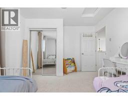 222 Douglas Ridge Circle Se, Calgary, AB T2Z3C4 Photo 28
