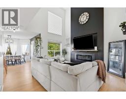 4pc Bathroom - 222 Douglas Ridge Circle Se, Calgary, AB T2Z3C4 Photo 8