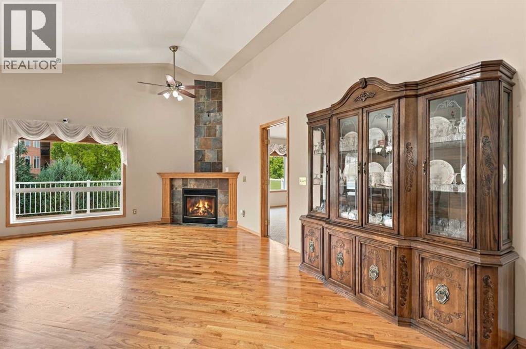 407 Lineham Acres Bay NW - 11