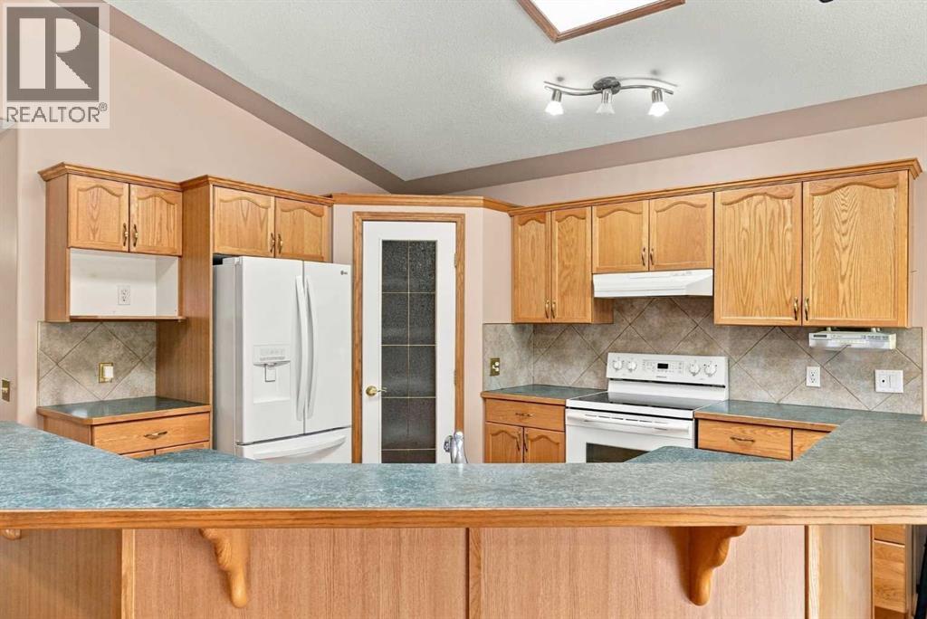 407 Lineham Acres Bay NW - 13