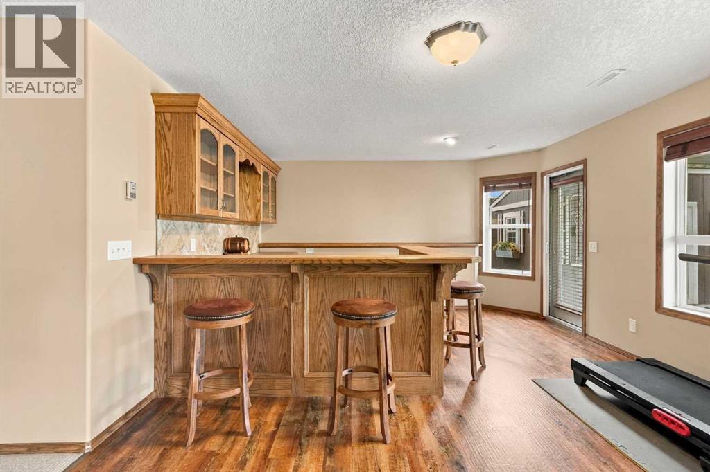 407 Lineham Acres Bay NW - 34