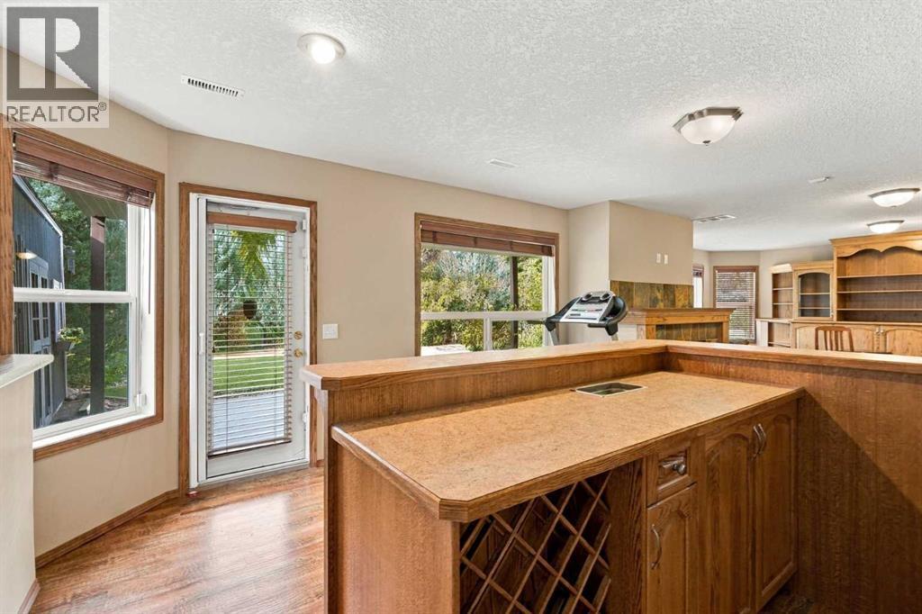 407 Lineham Acres Bay NW - 36