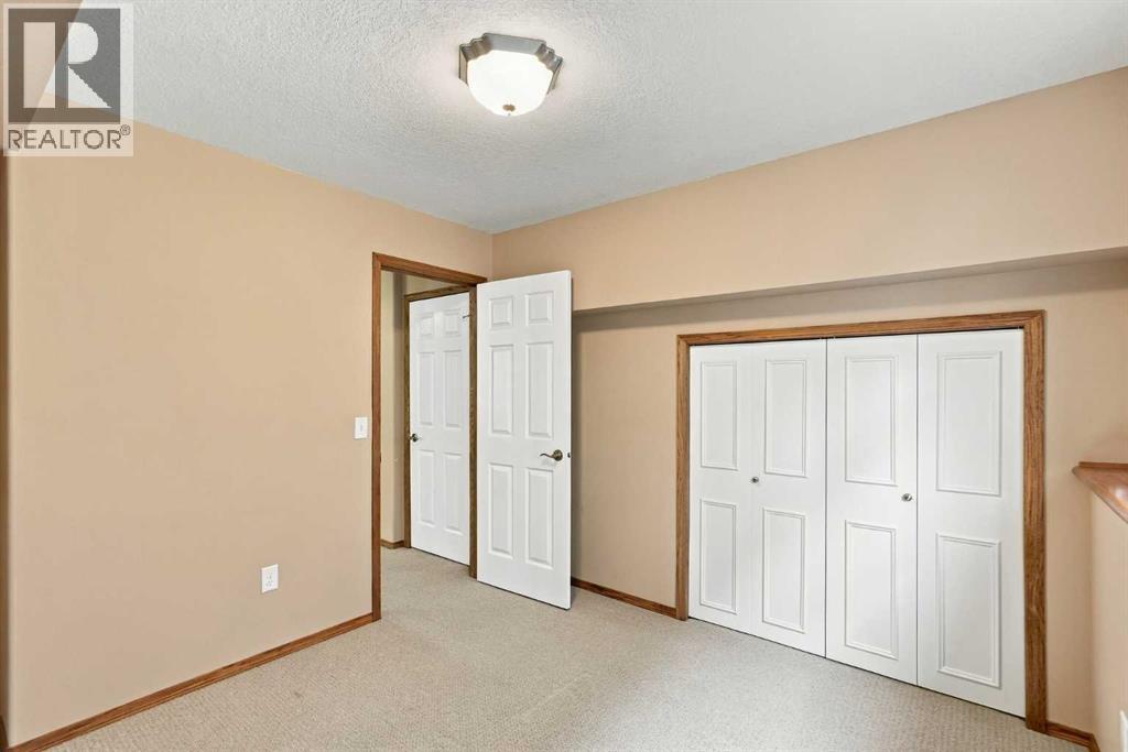 407 Lineham Acres Bay NW - 40