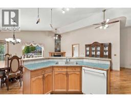 407 Lineham Acres Bay NW - photo 12