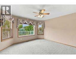 407 Lineham Acres Bay NW - photo 19