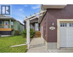 407 Lineham Acres Bay NW - photo 2