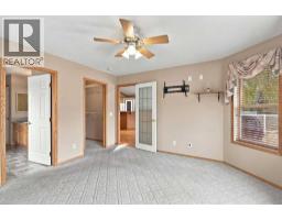 407 Lineham Acres Bay NW - photo 20