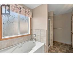 407 Lineham Acres Bay NW - photo 22