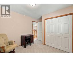 407 Lineham Acres Bay NW - photo 27