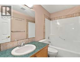 407 Lineham Acres Bay NW - photo 28